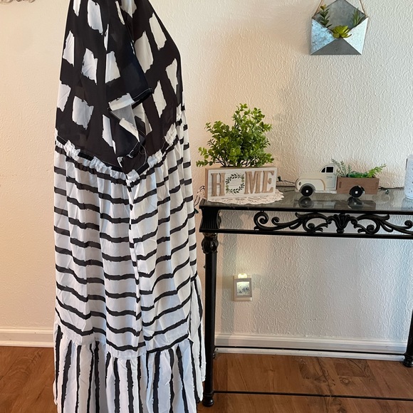 New Boutique Drawstring Kimono - Picture 3 of 4